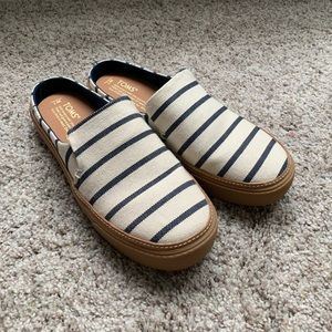 Toms slip on canvas shoes